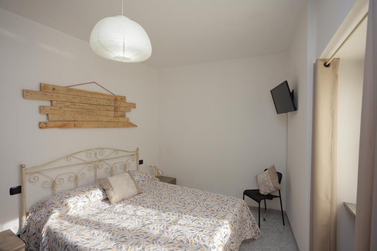 La Casa Col Portico Appartement Leivi Buitenkant foto