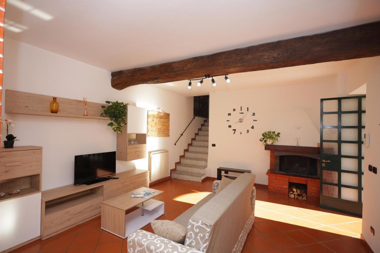 La Casa Col Portico Appartement Leivi Buitenkant foto
